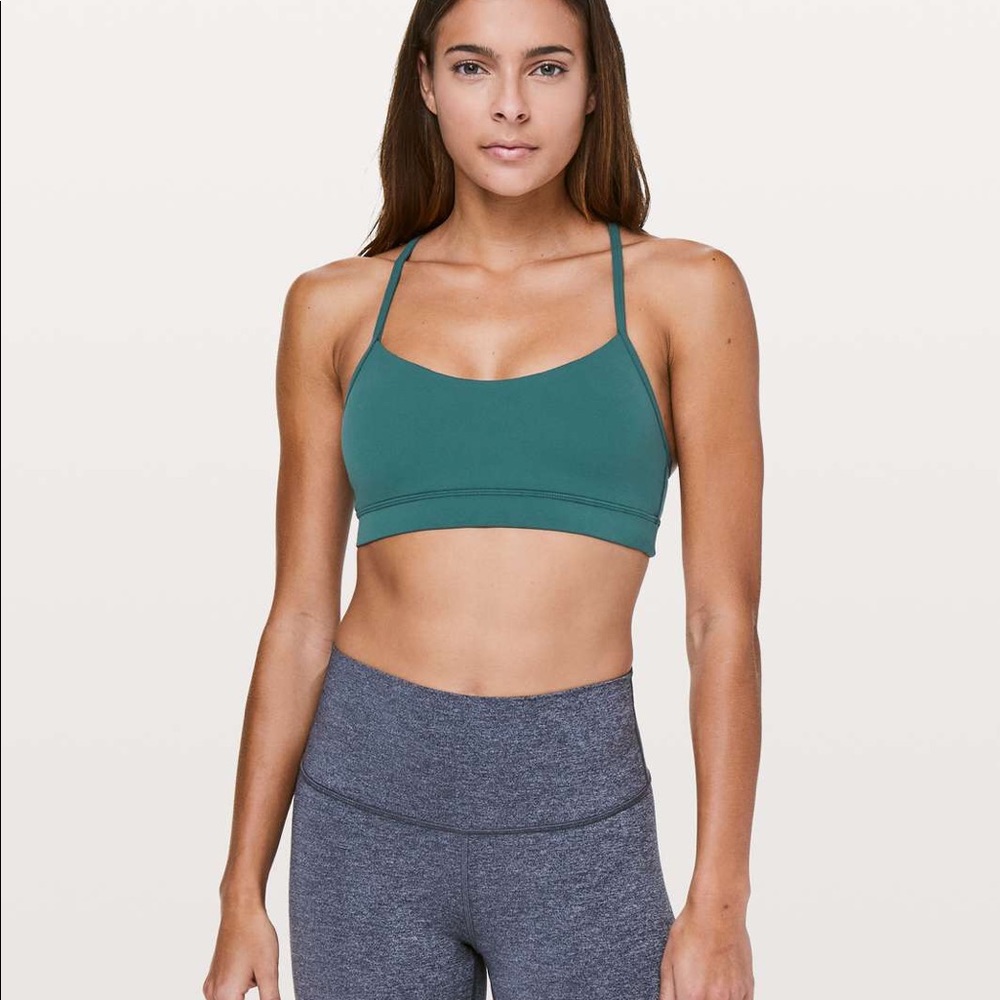 Lululemon Flow Y Bra Nulu Light Support A-C Cups. Size 4
